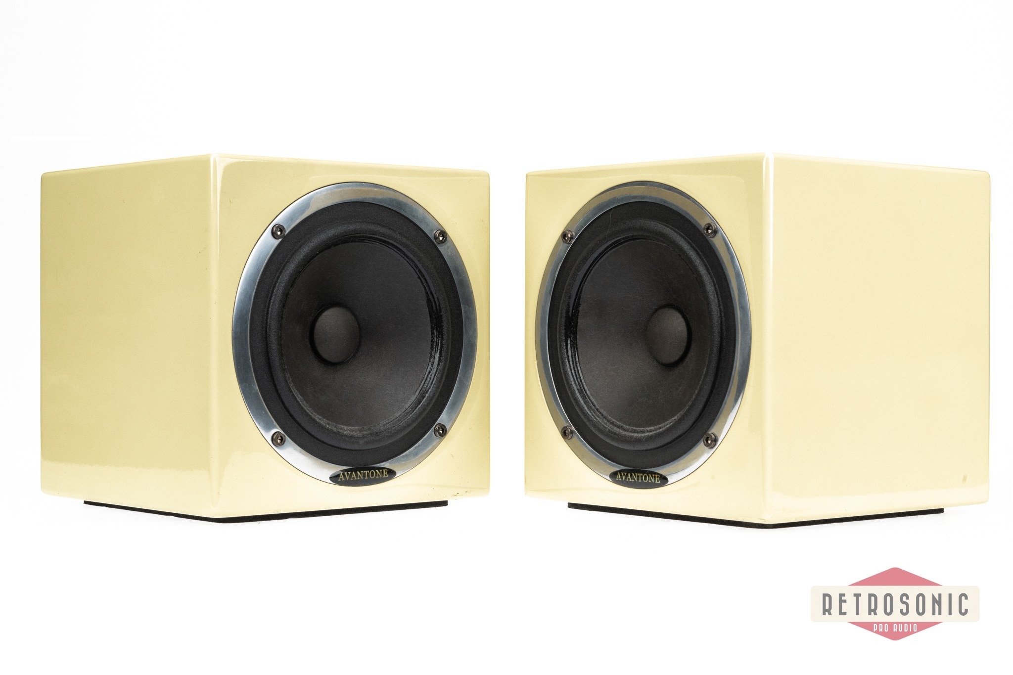 Avantone MixCubes Cream Passive Pair