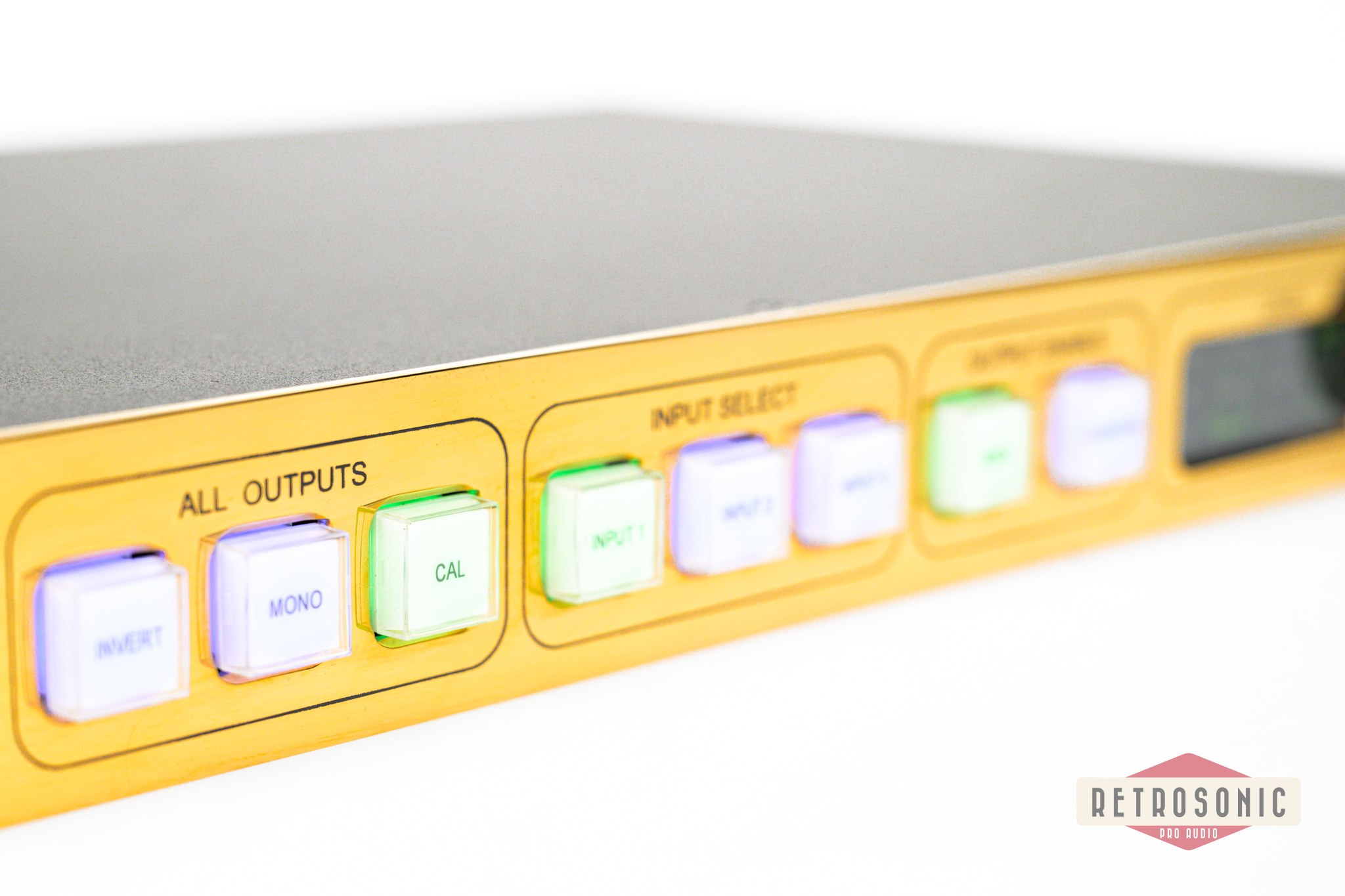 Lavry Quintessence Reference DA-Converter and Digital Monitor Control