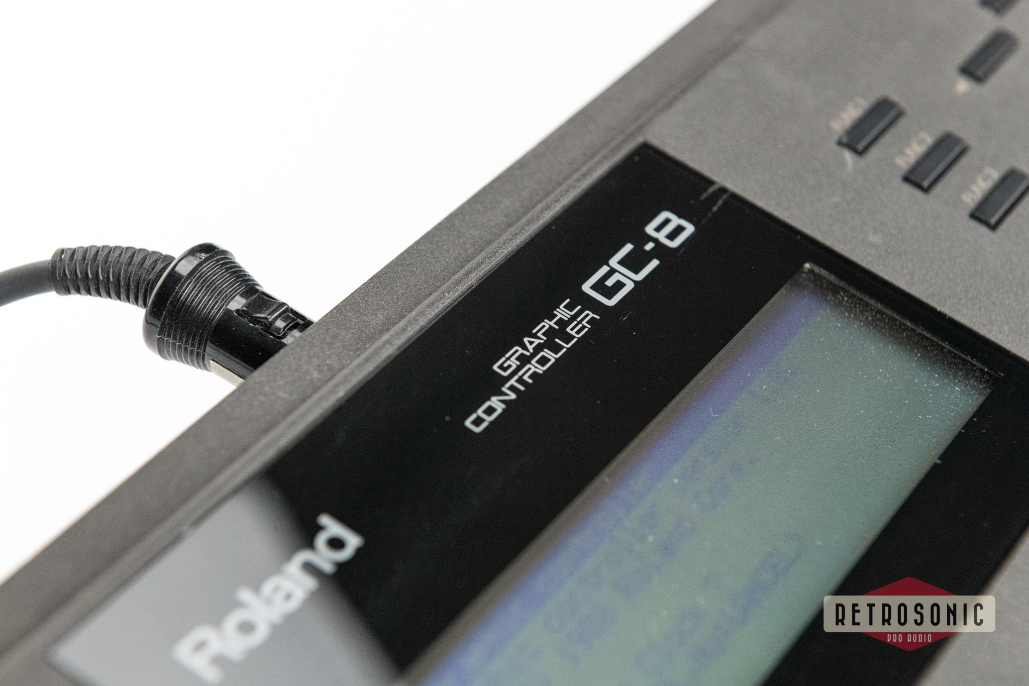 Roland R-880 + GC-8 Graphic Controller