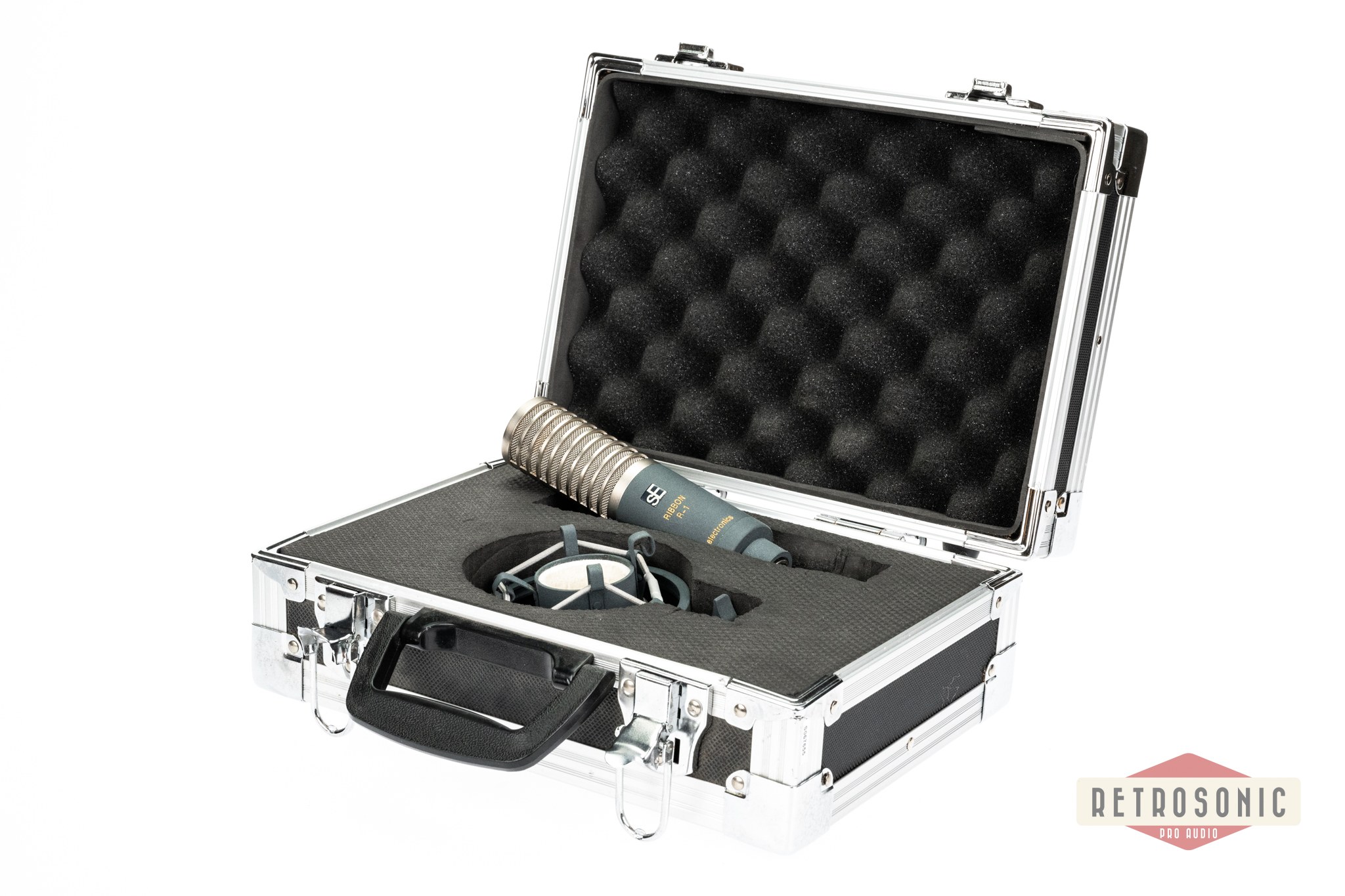 SE Electronics R-1 Ribbon  Mic #1